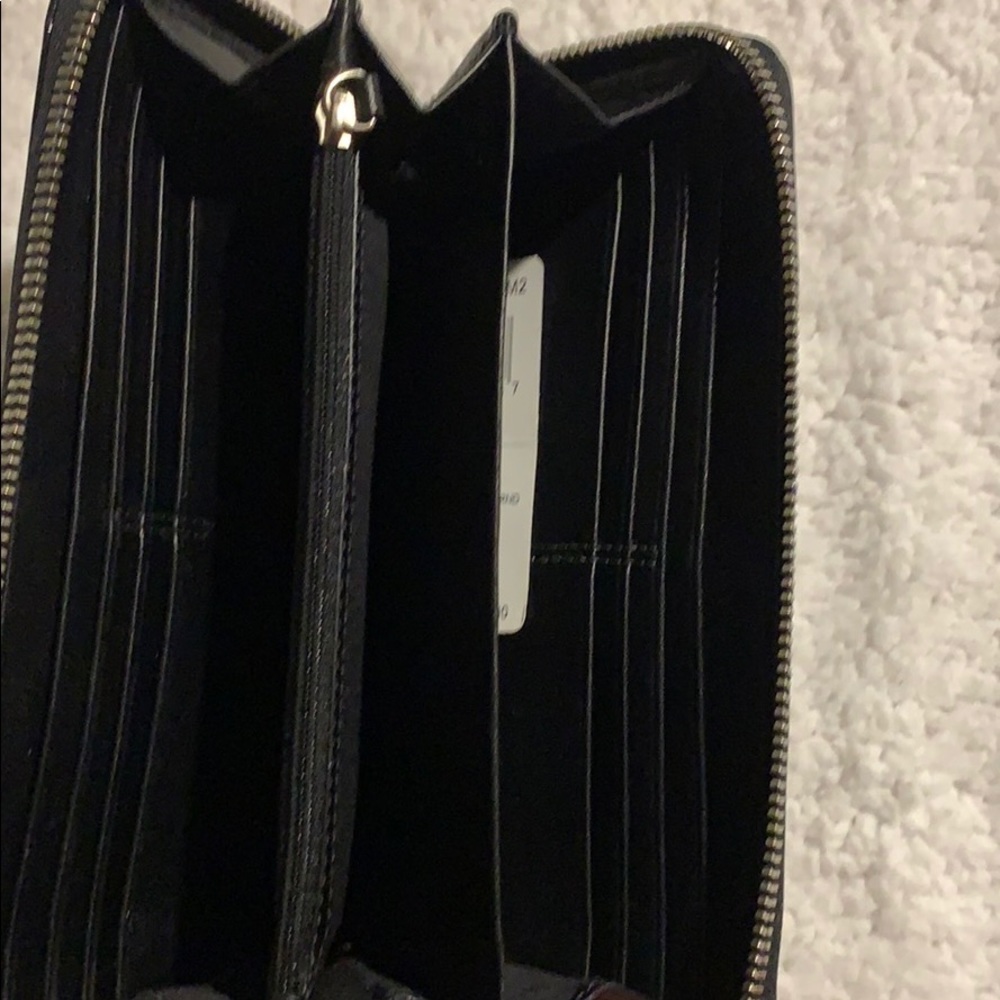 Wallet - Picture 2 of 3
